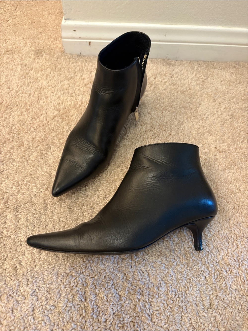 Anime Bing Black Pointed-Toe Ankle Boots with Kitten Heel